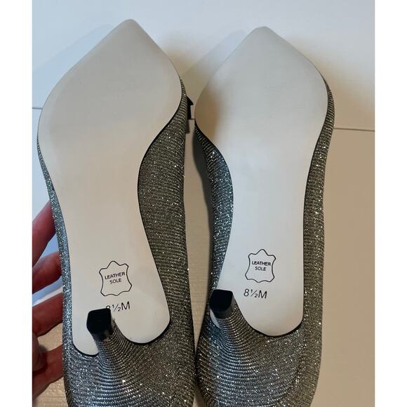 Talbots Erica Bow Detail Kitten Heel Pumps NWOB Metallic Shimmery Sz 8.5 Chic - Picture 14 of 15